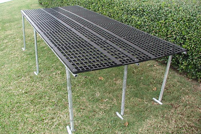 Dura-Bench Plastic Greenhouse Bench Top - Original Overlap 2ft x 4ft - Pallet of 220