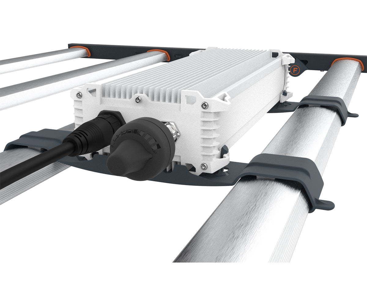 Fluence SPYDR Fang 630 Watt LED Grow Light