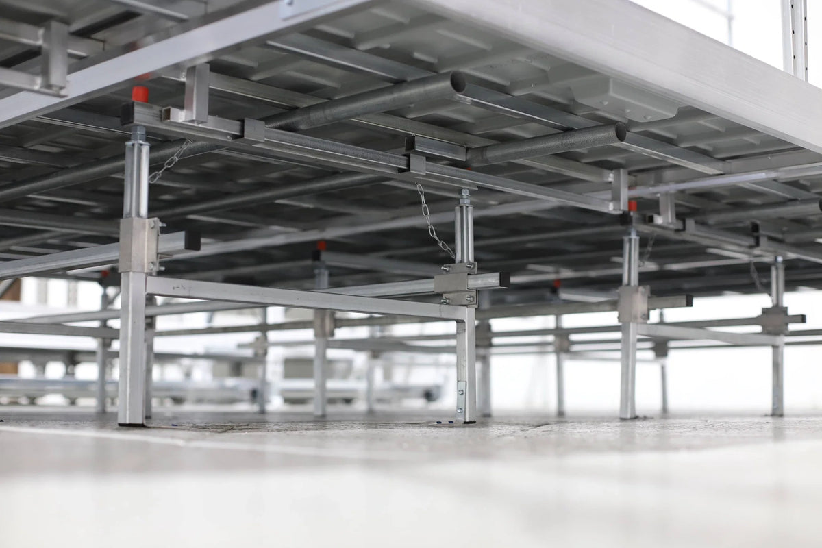 CM Horticulture ST - Stationary Bench: 3 Foot Width x 104 Foot Length x 30 Inch Height, Plastic Trays