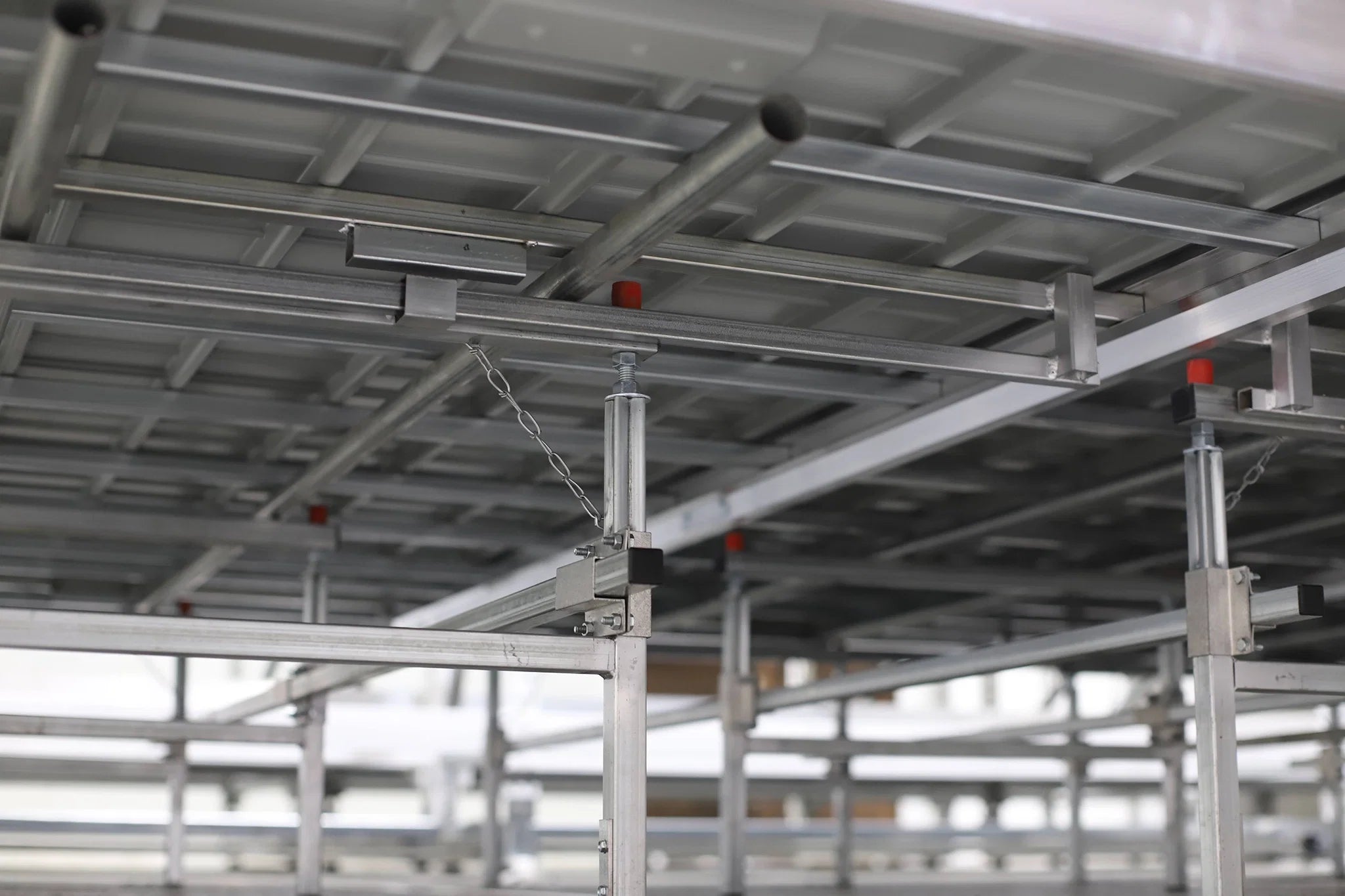 CM Horticulture ST - Stationary Bench: 6 Foot Width x 107 Foot Length x 20 Inch Height, Plastic Trays
